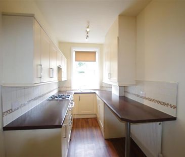 4 bedroom terraced house to rent - Photo 6