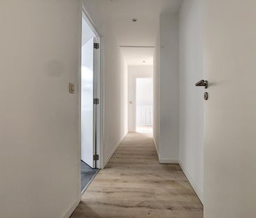 Châtelain : cosy en gerenoveerd appartement - Photo 2