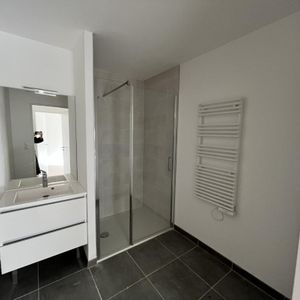 Appartement à louer 2 pièces - 41 m² - Photo 2