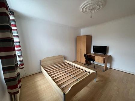 4 bedroom apartment to rent - Photo 5