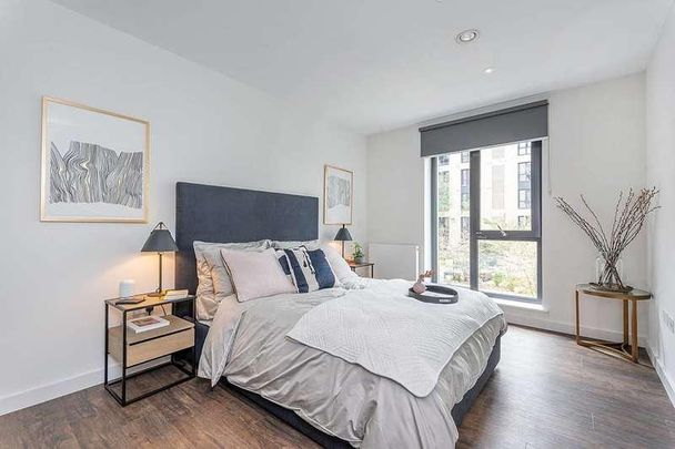 Greenford Quay, Greenford, UB6 - Photo 1