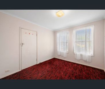3/2A Staverly Road, Herne Hill, Vic 3218 - Photo 3