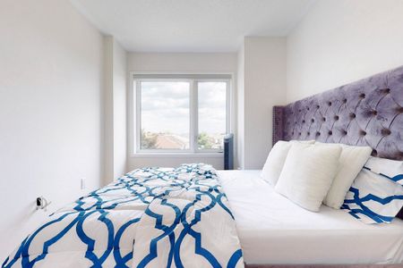 For Lease - 154 Landsbridge Street, Caledon, Ontario - Photo 5