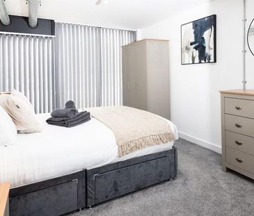 Bridge Lane - Photo 3