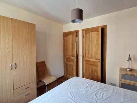 IXELLES: APPARTEMENT MEUBLE 2 CHAMBRES + TERRASSE + PARKING - Ixelles - Foto 2