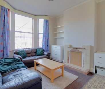 4 bedroom terraced house to rent - Photo 1