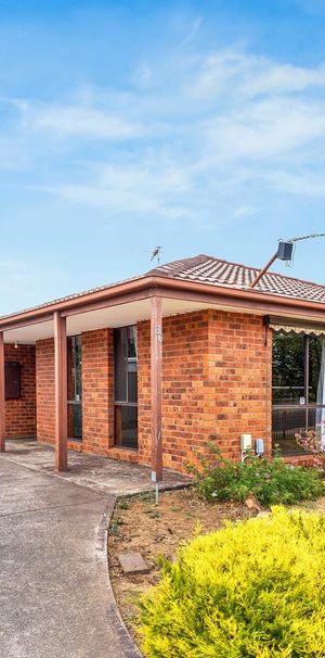 CONVENIENT WERRIBEE LOCATION - Photo 2