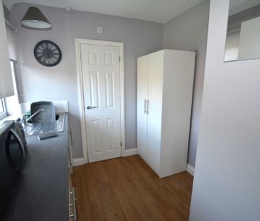 Rockingham Road, Corby - Photo 6