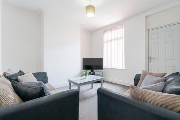 4 bedroom house to rent - Photo 1