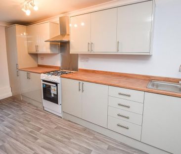 3 bedroom terraced house to rent - Photo 6