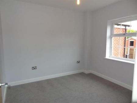 3 bedroom terraced house to rent - Photo 5