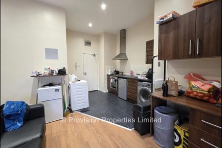 Studio flats in Leeds - Photo 5