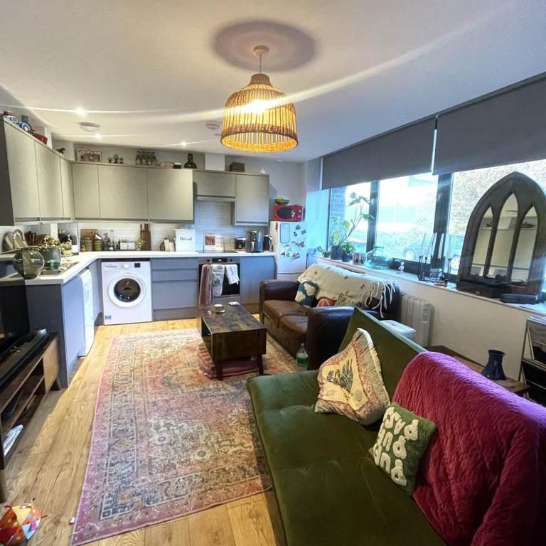1 bedroom ground floor flat to rent - Photo 1