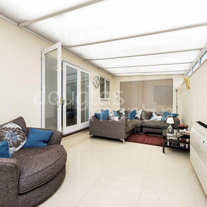 4 bedroom semi-detached house to rent - Photo 1