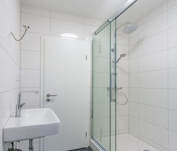 Blömker! Erstbezug nach Sanierung! 2,5-Raum Wohnung mit Küche in Gl... - Photo 3