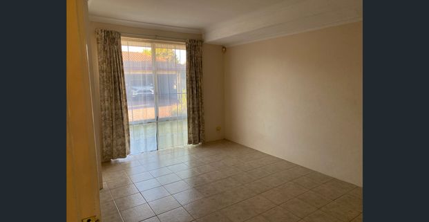 4/16 Marjorie Avenue, Shelley - Photo 1