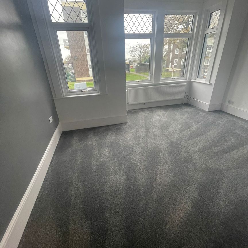 London road Room 6 - Photo 1