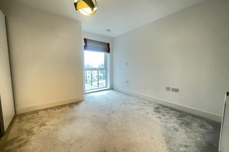 The Embankment - Photo 4