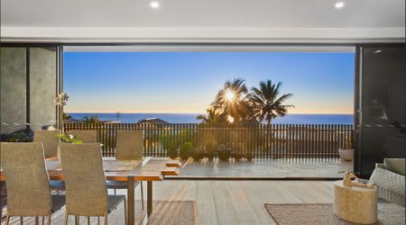 Tranquility in Sunrise Beach: a Luxurious Coastal Retreat - Photo 5