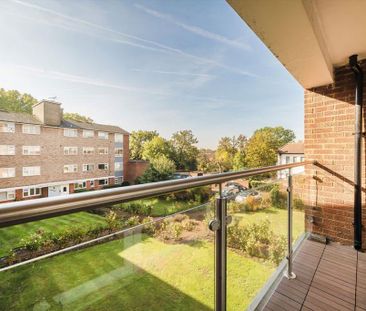 3 bedroom flat to rent - Photo 1
