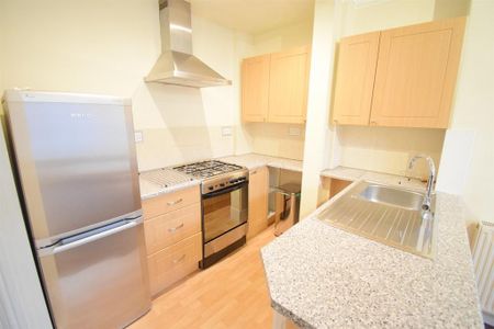 1 bedroom ground floor flat to rent - Photo 4