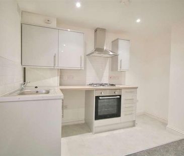 Queens Road, Portsmouth, PO2 - Photo 2