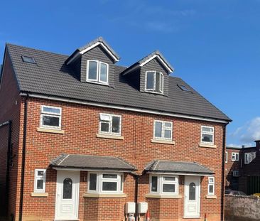 5 bedroom semi-detached house to rent - Photo 1