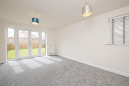 3 bed House - Semi-Detached To Let - Photo 5