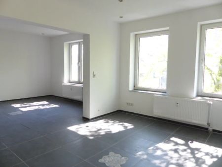 Essen-Dellwig! Helle Dachgeschosswohnung in gepflegter Wohneigentumsanlage! - Foto 4