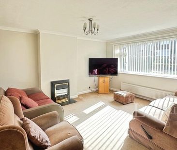 3 bedroom detached house to rent - Photo 2