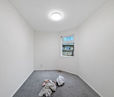 Welcome home to 25A Trafalgar Street. - Photo 1