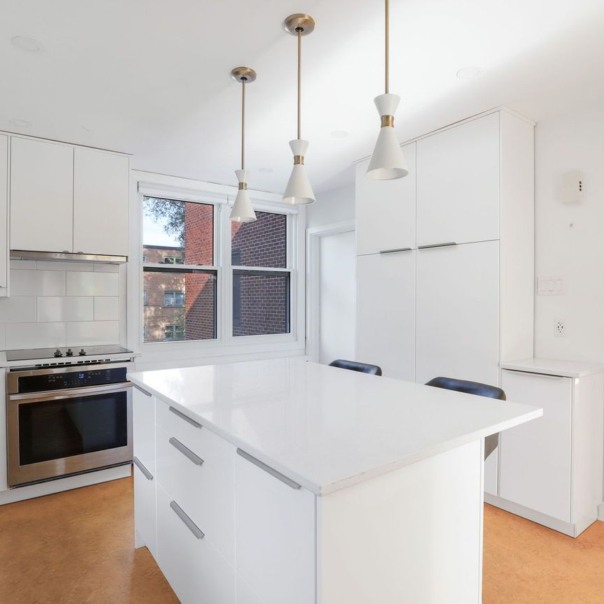 For Lease - 75 Heney Street Unit# 1, Lower Town - Sandy Hill, Ontario - Photo 1