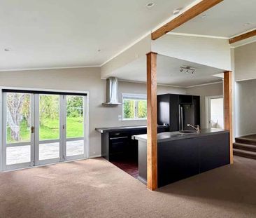 Family Friendly Home - Photo 4