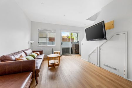 603/9 Bligh Place, Melbourne VIC 3004 - Photo 2