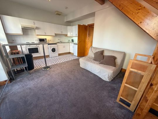 2 bedroom flat to rent - Photo 1