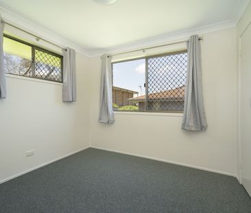 Bright, fresh Unit in Quiet Cul-de-sac - Photo 5