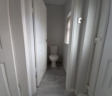 3 bedroom semi-detached house to rent - Photo 6