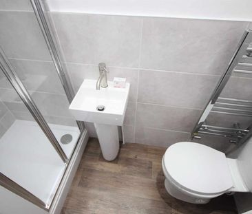 Strawberry Hill - Photo 4