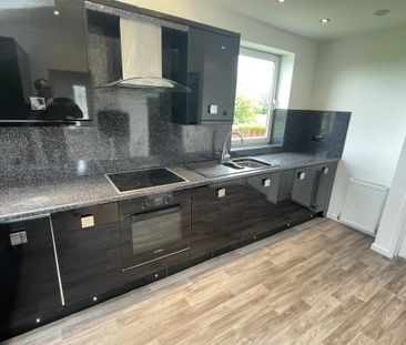 3 bedroom end of terrace house to rent - Photo 1