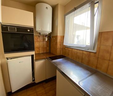 Location Appartement 1 pièce 27m² - Photo 2