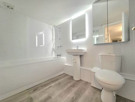 Pains Road, Southsea - Photo 5