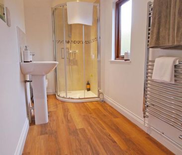 2 bedroom barn conversion to rent - Photo 6