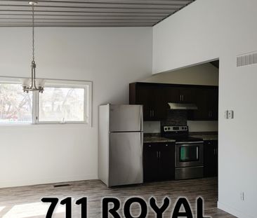 711b Royal St, Regina - Photo 3