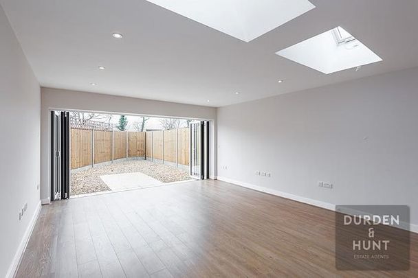 Richmond Road, Potters Bar - Photo 1