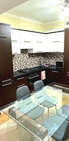 Inchiriez apartament cu 2 camere Zorilor - Photo 1