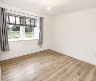 4 bedroom semi-detached bungalow to rent - Photo 6