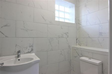 4 bedroom maisonette to rent - Photo 4