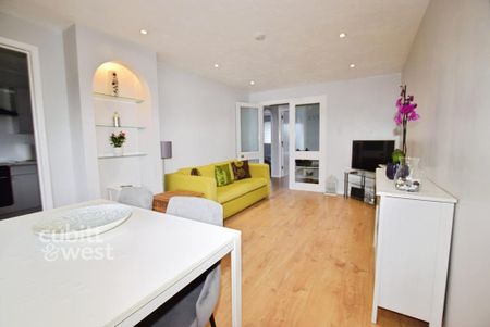 2 bedroom apartment to rent - Photo 2