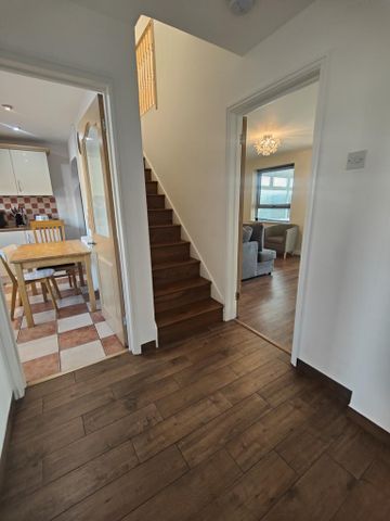 3 bedroom semi-detached house to rent - Photo 3