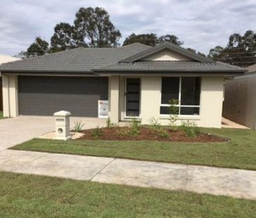 Modern Family Living in the Heart of Pimpama! - Photo 2